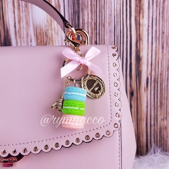 3 Tiered French Macaron Eiffel Keychain - Picture 7 of 7